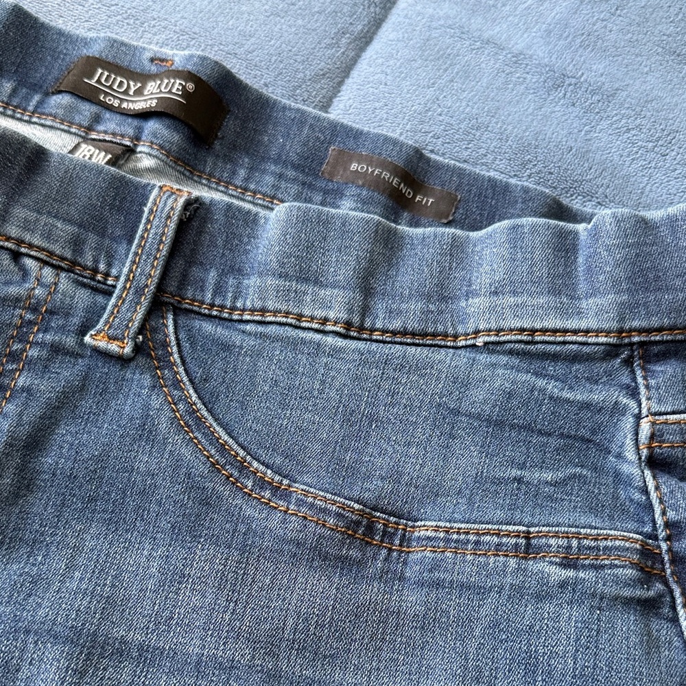 Judy Blue Pull-on Jeans - Picture 7 of 7
